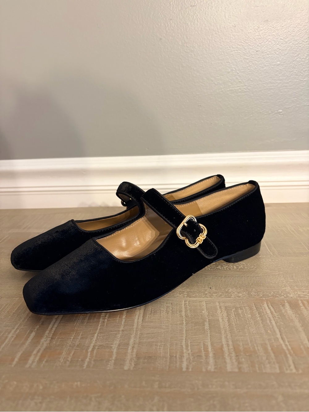 *New* Sam Edelman Women’s Black Velvet Michaela Mary Jane Flats, Size 8.5